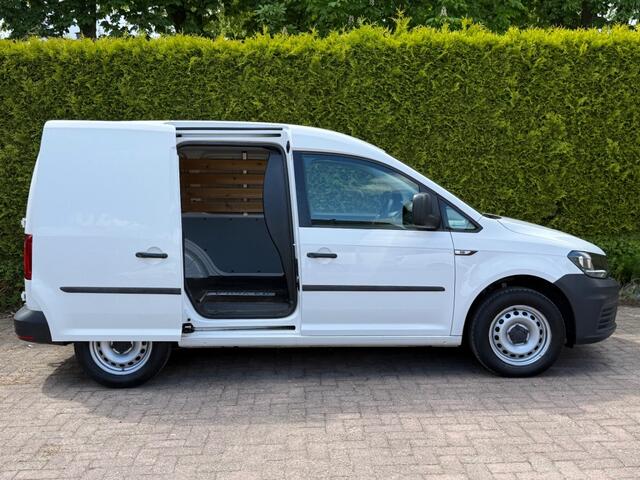 Volkswagen CADDY 2.0 TDI L1H1 Airco / Trekhaak / 100% Dealer onderhouden / Parkeersensoren