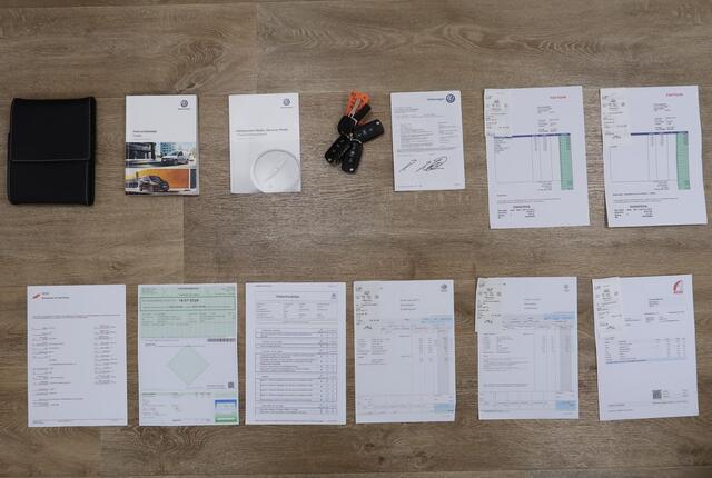 Volkswagen CADDY MAXI 1.4 TSi 92kW BMT Maxi Highline 7 persoons App connect Leer/Alcantara 1e Eigenaar Airco-ecc LMC PDC Cruise control Extra getint glas Onderhoud aanwezig Nette staat