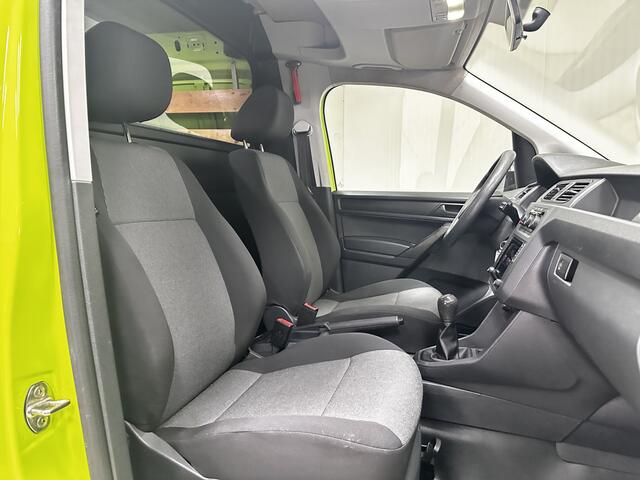 Volkswagen CADDY MAXI 2.0 TDI L2H1 BMT Comfortline/ Trekhaak/ Zij-Schuifdeur rechts/ Navi/ Apple + Android/ DAB+/ Airco/ Cruise/ PDC/ Elek. pakket/ Bluetooth/ AUX & USB/ Dagrijverl.