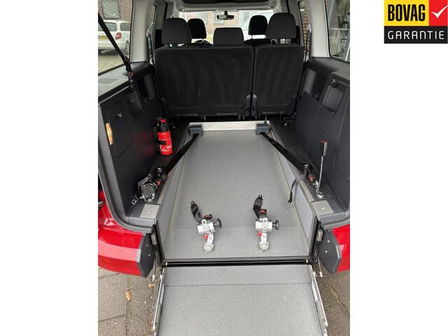 Volkswagen CADDY MAXI 1.4 TSI Comfortline 5p Rolstoelauto bodemverlaging 5+1 ( Navigatie, camera, Adaptive Cruise Control) RIJKLAARPRIJS!