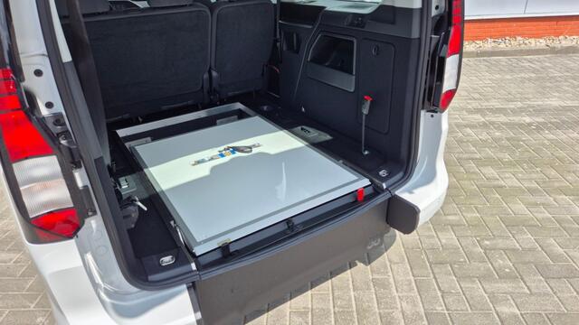 Volkswagen CADDY MAXI VOORRAAD ! ! AUTOMAAT Rolstoelauto Incl- BPM