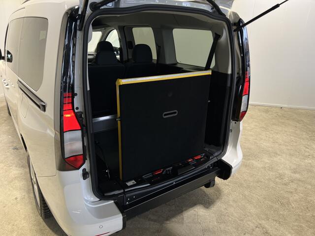 Volkswagen CADDY MAXI 1.5 TSI 5p en rolstoelauto | Camera | DAB | Navigatiesysteem full map |