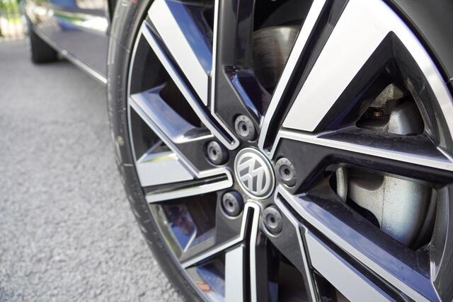 Volkswagen CARAVELLE T6.1 2.0 TDI 204 PK DSG L2H1 DUB/CAB A-Deuren ACC | LED | Leder | Apple Carplay/ Android Auto | Privacy glass |