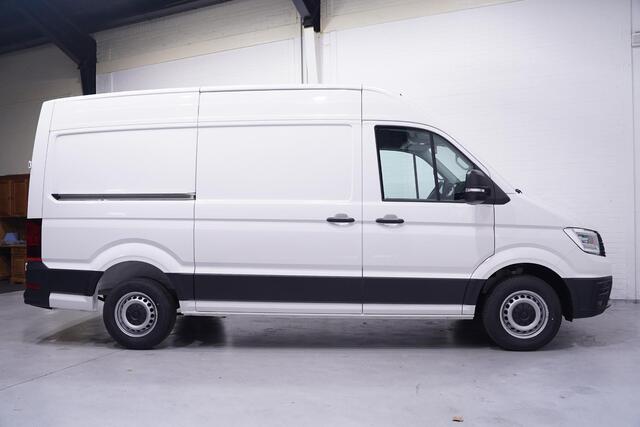 Volkswagen CRAFTER 35 2.0 TDI 177 pk L3H3 Aut. va 553,- p/mnd Navi Camera, Lane Assist, LED Koplampen, PDC V+A, 3-Zits, Nieuw