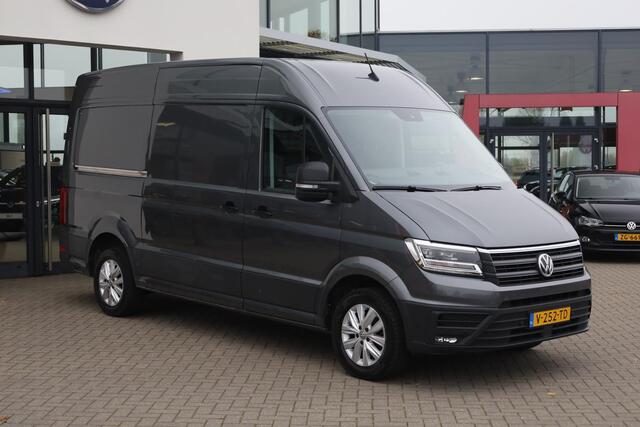 Volkswagen CRAFTER 35 2.0 TDI L3H3 Highline 140PK / 103kW DSG, trekhaak (vaste kogel), LED koplampen, 17" LMV, achteruitijcamera, voorruit verwarmbaar, 3 zits, parkeersensoren voor en achter (pdc), multifunctioneel stuurwiel, navigatie, DAB+, Apple Carplay / Android Auto, N