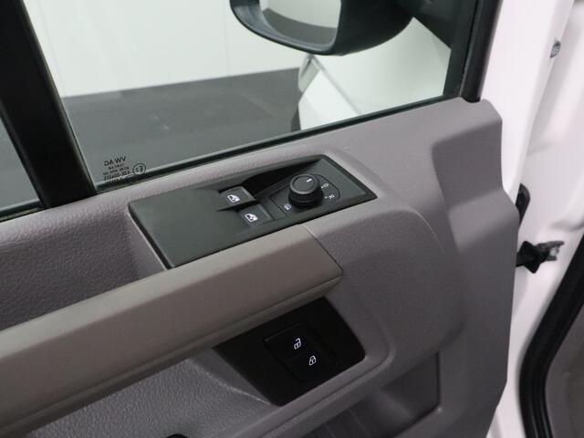 Volkswagen CRAFTER 2.0TDI 177PK DSG Automaat Bakwagen+Laadklep | Navigatie | Airco | Cruise | 3-Persoons