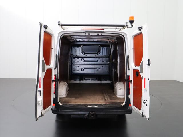 Volkswagen CRAFTER 2.0TDI 140PK L3H2 Imperiaal | Trekhaak | Airco | Cruise | Betimmering