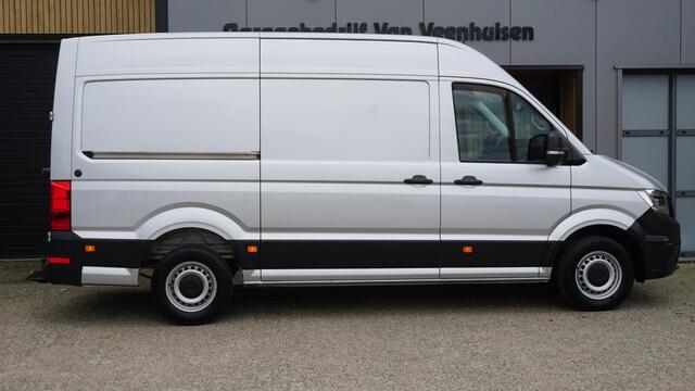 Volkswagen CRAFTER 35 2.0 TDI 177pk L3H3 Highline *MARGE BUS* 3-Zits LED Trekhaak ACC Standkachel! 3500kg Trekgewicht! *Zeer Nette Crafter*