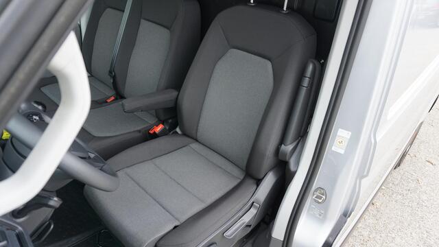 Volkswagen CRAFTER 35 2.0 TDI 177pk L3H3 Highline *MARGE BUS* 3-Zits LED Trekhaak ACC Standkachel! 3500kg Trekgewicht! *Zeer Nette Crafter*