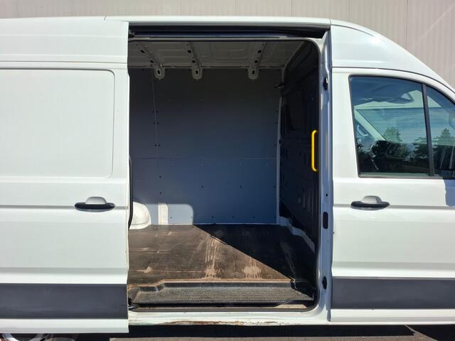 Volkswagen CRAFTER 35 2.0 TDI L3H3 Highline 3p. Navi Airco CruiseControl Verw.Voorruit Regensensor Pdc V+A SchuifdeurRechts Aut.Verlichting Start/Stop Elek.Ramen/Spiegels VerwamerbareSpiegels Verst.Stoel