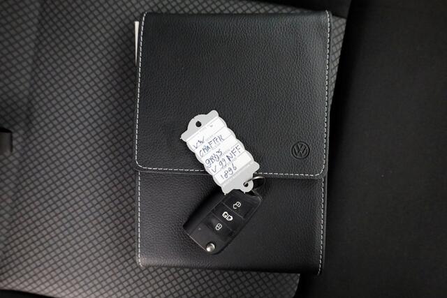 Volkswagen CRAFTER 35 2.0 TDI 177pk RWD L3H3 (L2H2) Highline LED/Inrichting/Trekhaak 3500kg 05-2020