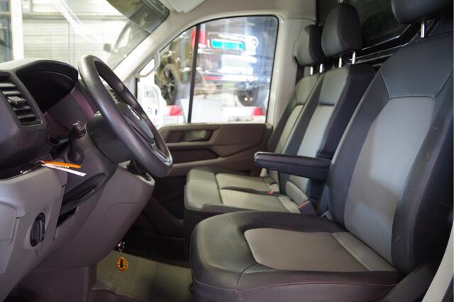 Volkswagen CRAFTER 35 2.0 TDI L3H3 177PK AUT. LEDER, VANSTEP TREKHAAK, ZONNEKLEP, CAMERA, NAVI, CARPLAY, CRUISE, AIRCO