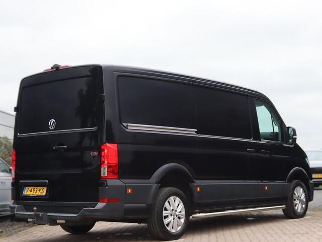 Volkswagen CRAFTER 30 Highline 2.0 TDI 177PK L3H2 DSG, Bi-Led, Camera, 3 Persoons, Trekhaak 3000KG