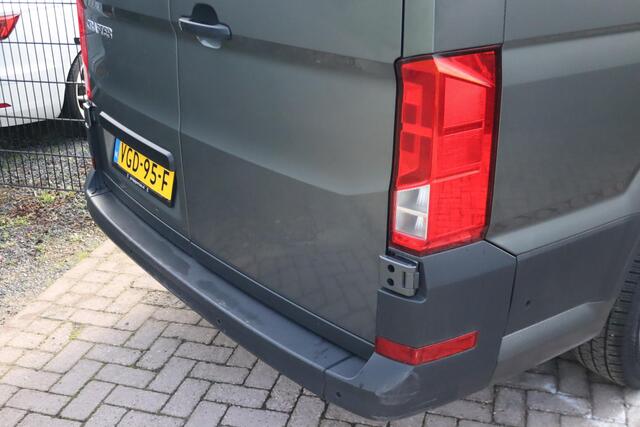 Volkswagen CRAFTER 35 Highline 2.0 TDI 177PK L3H3 Bi Led, Navigatie, Apple CarPlay, Massage stoelen