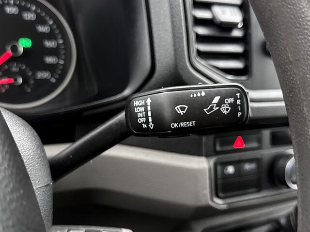 Volkswagen CRAFTER 35 2.0 TDI L3H3 177PK DSG Trekhaak Achteruitrijcamera Betimmering