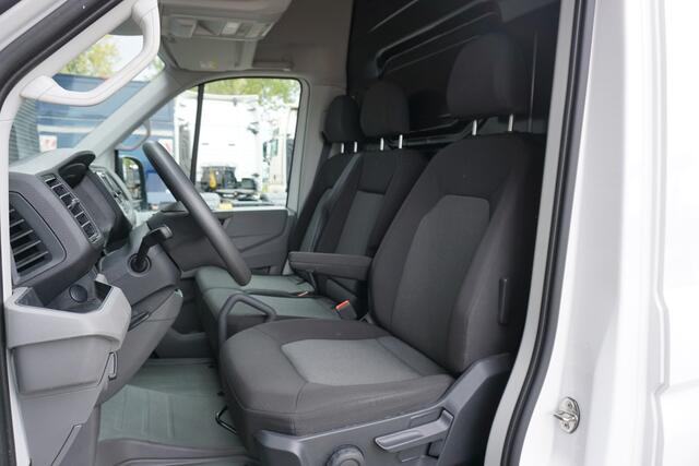 Volkswagen CRAFTER 35 | 163 PK RWD AUT | App-Connect | Camera | Climatronic | 3,5T Trekhaak | Stoelverwarming