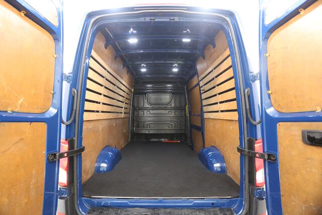 Volkswagen CRAFTER 35 2.0 TDI L3H3 141PK 4Motion | 3000KG Trekgew. | Trekh. | 3-Zits | Airco | Cruise | Parkeersens. | 4x4