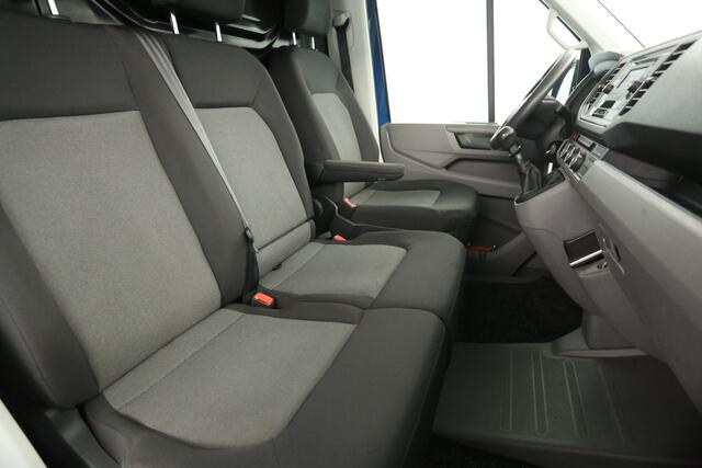 Volkswagen CRAFTER 35 2.0 TDI L3H3 141PK 4Motion | 3000KG Trekgew. | Trekh. | 3-Zits | Airco | Cruise | Parkeersens. | 4x4