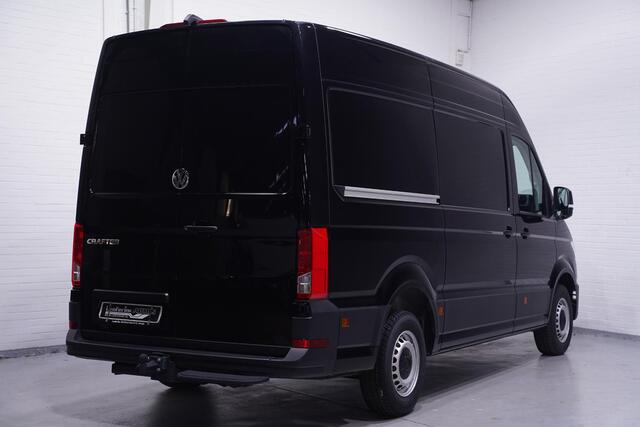 Volkswagen CRAFTER 2.0 TDI 177 pk DSG Aut. L3H3 Nieuw BPM vrij Navi 2x Schuifdeur, LED Koplampen, Trekhaak met 1/2 Opstap, 3-Zits