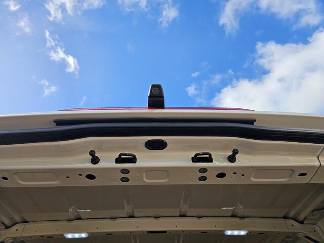 Volkswagen CRAFTER 35 2.0 TDI L3H2 Comfortline 177 PK * Automaat * Trekhaak 3,0t * Camera * Navi * NAP *