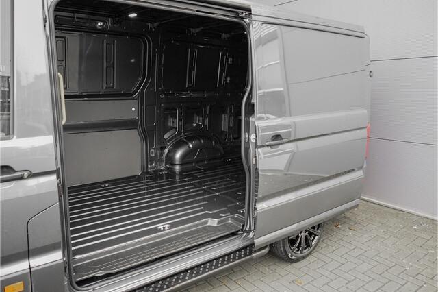 Volkswagen CRAFTER 35 2.0 TDI L3H2 Black Pack Vol+ ACC Dubbel Schuifdeur BPM Vrij Facelift LED