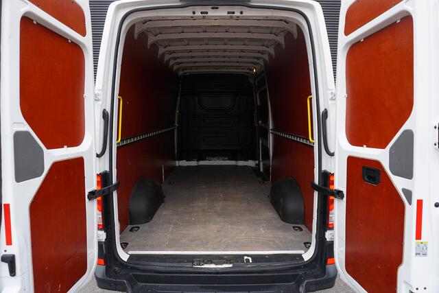 Volkswagen CRAFTER 35 | 177 PK | L4H3 | Airco | LED | PDC