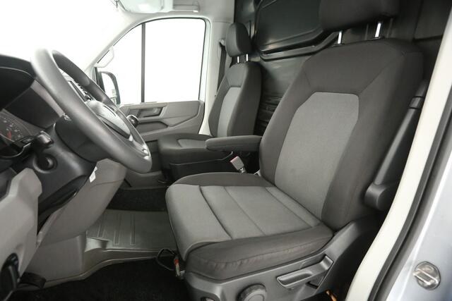 Volkswagen CRAFTER 30 2.0 TDI 140PK L3H2 | 3000kg Trekgew. | Airco | Cruise | Carplay | Navi | Parkeersens.