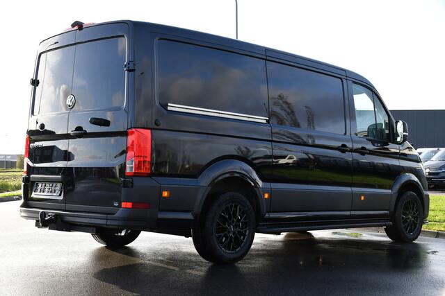 Volkswagen CRAFTER 35 2.0 TDI L3H2 Black Edition Camera, Carplay, Stoelverwarming, LED, Trekhaak, Sensoren, multimedia, Automaat, Uniek!