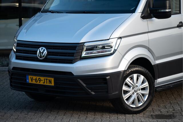 Volkswagen CRAFTER 35 2.0 TDI L3H3 140 PK | Trekhaak | Apple CarPlay | ACC | LED | Camera