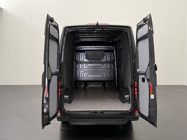 Volkswagen CRAFTER 2.0TDI 140PK L3H3 Highline | Navigatie | Camera | Airco | Cruise | Betimmering