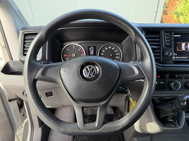 Volkswagen CRAFTER 2.0 TDI 140 PK / L3H3 / 1e EIG. / 3 TONS TREKHAAK / 3-ZITS / AIRCO / CRUISE / NAVI / 3000 KG AHG