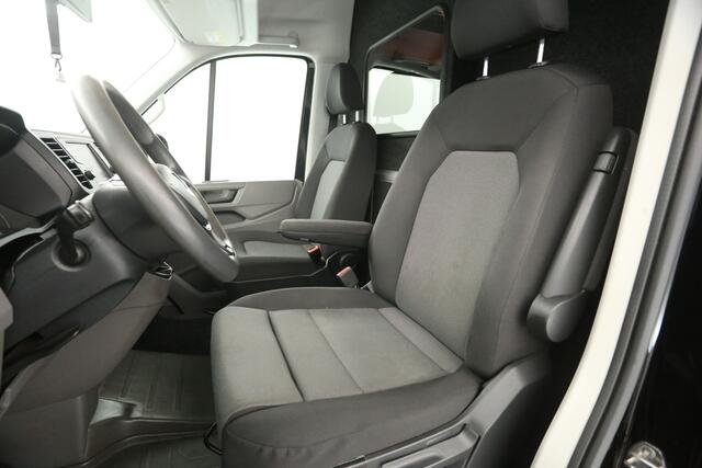 Volkswagen CRAFTER 35 2.0 TDI L4H3 | 140PK | Airco | Camera | Cruise | Carplay | Navigatie | Parkeersens.