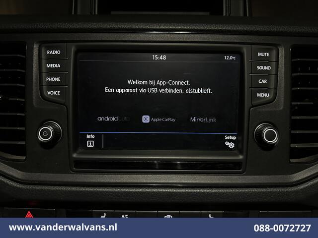 Volkswagen CRAFTER 2.0 TDI 141pk L3H3 L2H2 Euro6 Airco | 3000kg Trekhaak | Apple Carplay | Android Auto Cruisecontrol, Stoelverwarming, Parkeersensoren, Bijrijdersbank