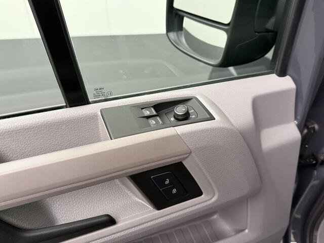 Volkswagen CRAFTER 2.0TDI 140PK L3H2 Highline | Navigatie | Airco | Cruise | Betimmering