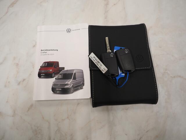 Volkswagen CRAFTER 35 2.0 TDI L4H3 | Beklede Laadruimte | Sidesteps | Carplay | Camera | Trekhaak