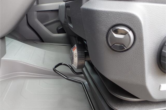 Volkswagen CRAFTER 35t 2.0 TDI L3H3 Highline Exclusive > 177pk/Nu leverbaar geen BPM/Geveerde stoel/LED/Camera/Trekhaak/Adapt. cruise Operational lease ook mogelijk!