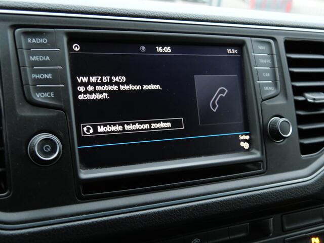 Volkswagen CRAFTER 30 2.0 TDI L3H2 Highline | EURO 6 | TREKHAAK | CAMERA | CARPLAY |