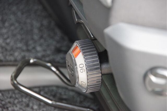 Volkswagen CRAFTER 35 2.0 TDI L3H3 177PK AUT. 2X SCHUIFDEUR, LED, TREKHAAK, STOELVERWARMING, CAMERA, NAVI, CRUISE, AIRCO, PARKEERSENSOREN, NIEUW!