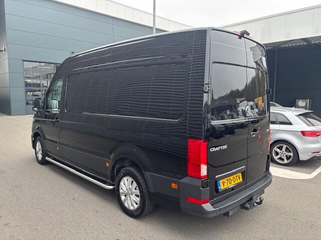 Volkswagen CRAFTER L3H3 2.0 TDI 140pk 3.5T Exclusive-Edition Led Navigatie stoelverwarming trekhaak betimmering enz.