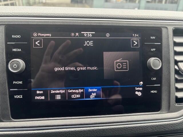 Volkswagen CRAFTER L3H3 2.0 TDI 140pk 3.5T Exclusive-Edition Led Navigatie stoelverwarming trekhaak betimmering enz.