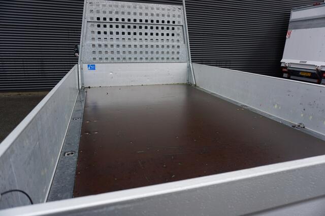 Volkswagen CRAFTER Open Laadbak 177pk Automaat Dubbele cabine Apple Carplay Camera Cruise control Trekhaak