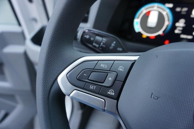 Volkswagen CRAFTER 35 140pk L3H3/L2H2 Facelift Apple Carplay Digitaal Dashboard Cruise control Stoelverwarming