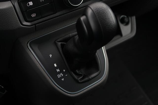 Volkswagen CRAFTER 35 2.0 TDI L3H3 AUT/ LED/ CAMERA/ CLIMA/ ETC..