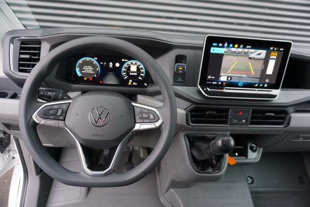 Volkswagen CRAFTER 35 140pk L3H2/L2H1 Facelift Camera Apple carplay 3-Zits DAB+ Cruise control