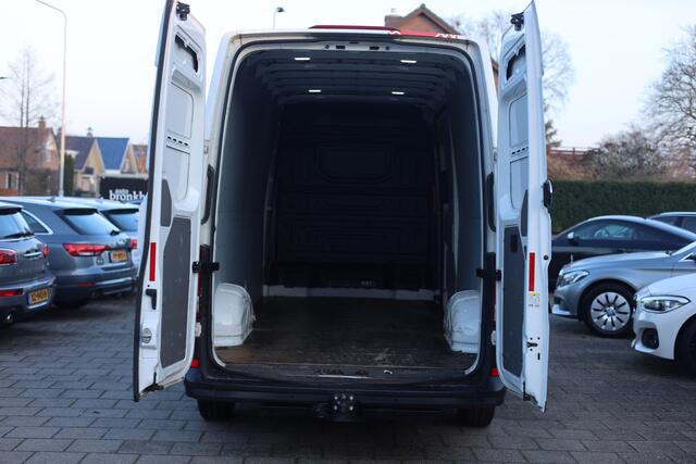 Volkswagen CRAFTER 35 2.0 TDI L4H3 | AIRCO | CRUISE | NAP | TREKHAAK