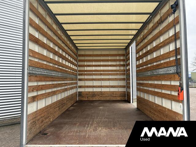 Volkswagen CRAFTER 2.0TDI 177PK Bakwagen Laadklep 750kg Lat om Lat Trekhaak Zijdeur Lederen bekleding Airco