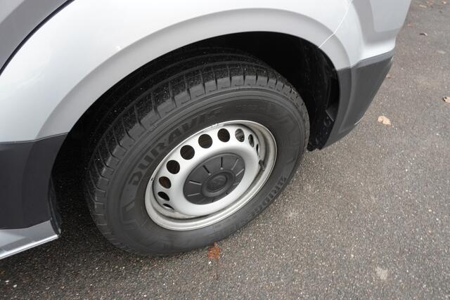 Volkswagen CRAFTER 35 177pk L3H3/L2H2 Apple Carplay Camera Parkeersensoren Airco Cruise control