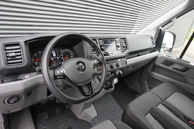 Volkswagen CRAFTER 35 177pk L3H3/L2H2 Apple Carplay Camera Parkeersensoren Airco Cruise control