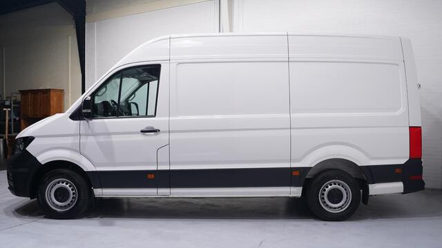 Volkswagen CRAFTER 2.0 TDI 102 pk L3H3 Navi, Trekhaak 2.500 kg Airco, Laadruimte Pakket, PDC V+A, Apple Carplay, 3-Zits