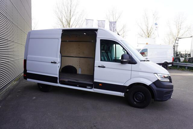 Volkswagen CRAFTER 35 180pk L3H3/L2H2 Apple Carplay Trekhaak Tacho LED Navigatie Camera Cruise control